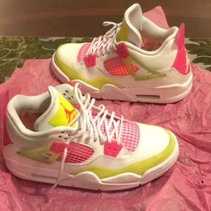 Jordan 4 Retro White Lemon Pink (GS).Size 4Y. Used conditions just need to clean